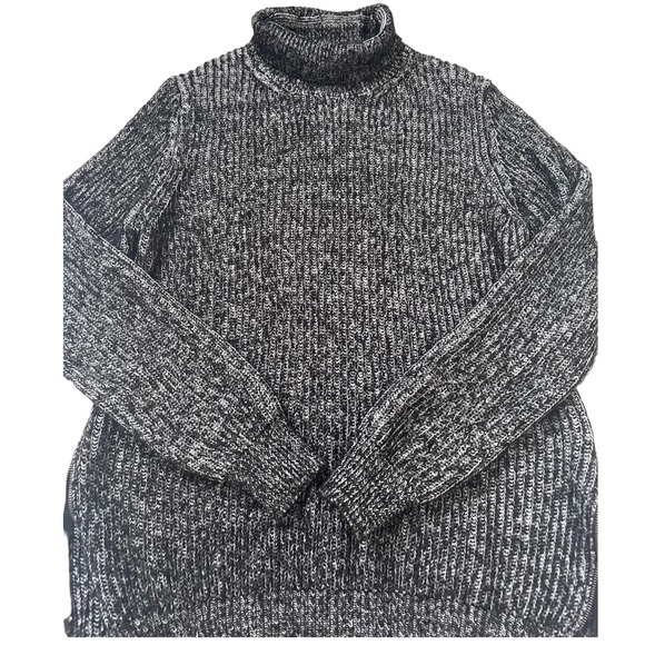 Zara Women’s Turtleneck Asymmetrical Knit Sweater Size M - Picture 3 of 9